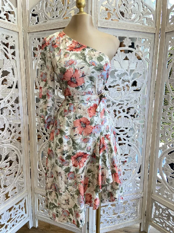 Backless Women Dress for a Sexy and Alluring Look at Evening EventsFlowy One Sleeve Floral Dress Backless Women Dress for a Sexy and Alluring Look at Evening EventsFlowy One Sleeve Floral Dress