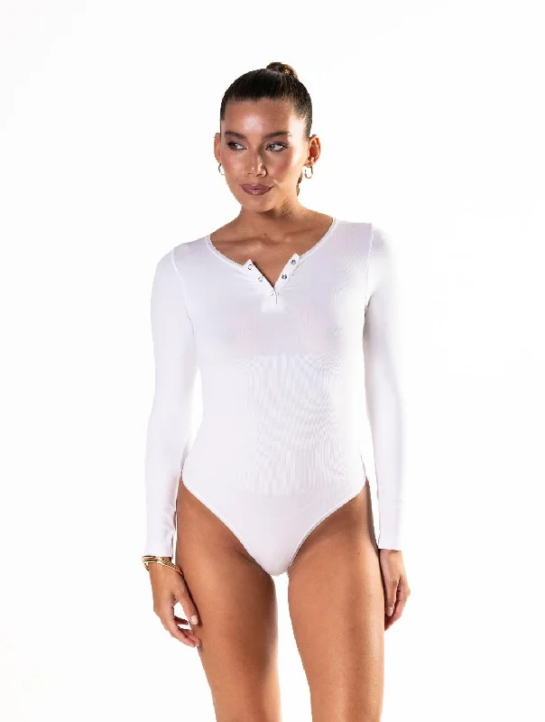 Sleeveless Bodysuits for a Cool and Casual Summer LookSeamless Long Sleeve Thong Bodysuit Sleeveless Bodysuits for a Cool and Casual Summer LookSeamless Long Sleeve Thong Bodysuit